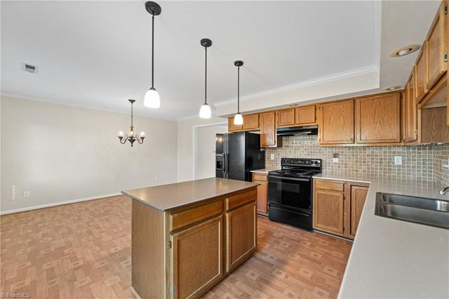 6200 Spring Park Road, Clemmons, NC 27012