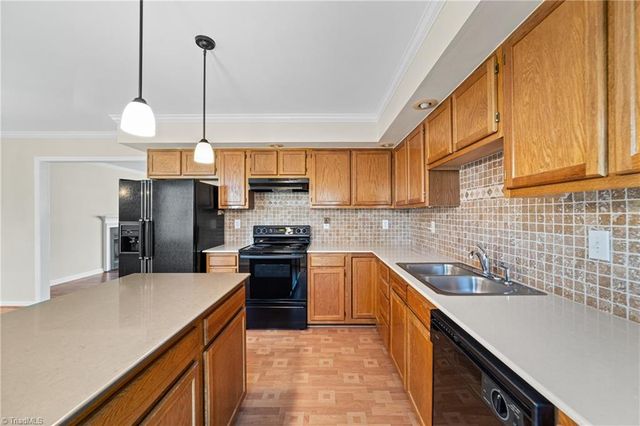 6200 Spring Park Road, Clemmons, NC 27012