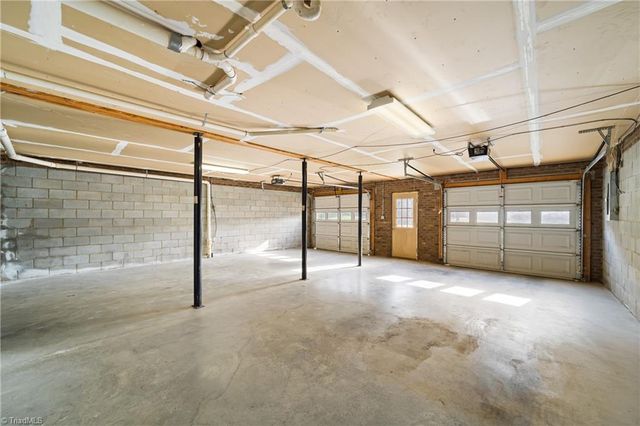 6200 Spring Park Road, Clemmons, NC 27012