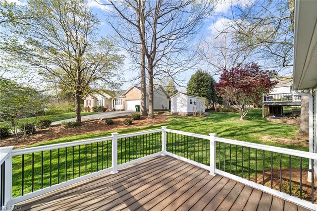 6200 Spring Park Road, Clemmons, NC 27012