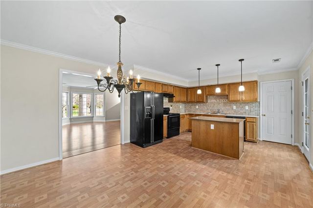 6200 Spring Park Road, Clemmons, NC 27012