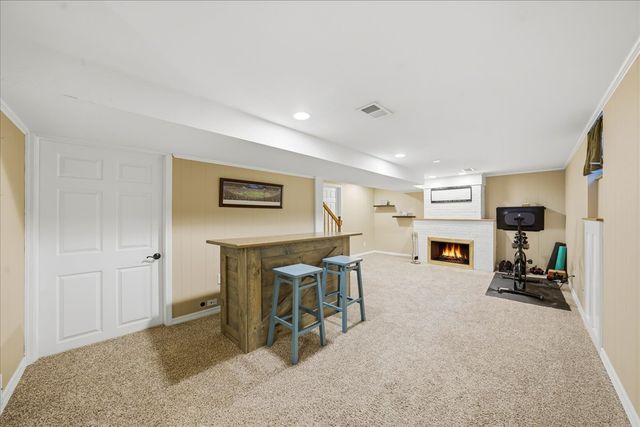 235 Cumnor Avenue, Glen Ellyn, IL 60137