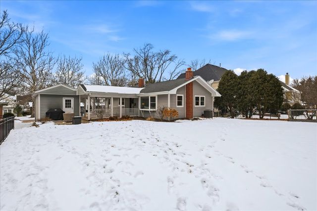 235 Cumnor Avenue, Glen Ellyn, IL 60137