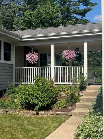 235 Cumnor Avenue, Glen Ellyn, IL 60137