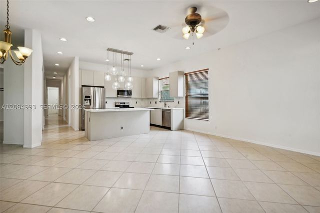 4460 Mariners Cove Dr, Wellington, FL 33449