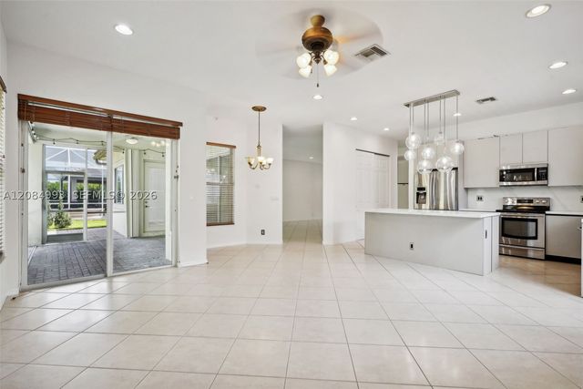 4460 Mariners Cove Dr, Wellington, FL 33449