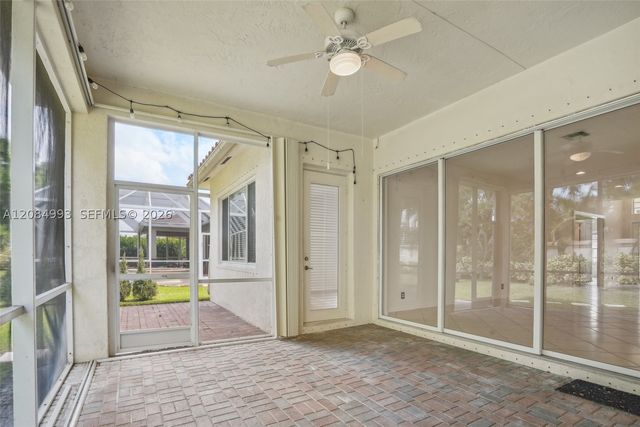 4460 Mariners Cove Dr, Wellington, FL 33449