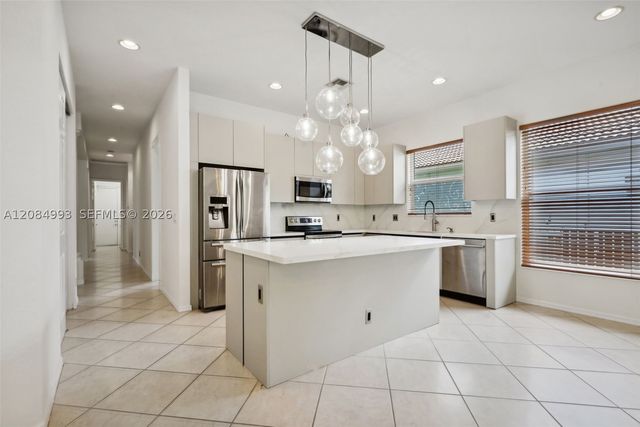 4460 Mariners Cove Dr, Wellington, FL 33449
