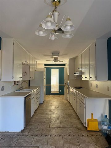 302 NW Ridgeview Way, Lawton, OK 73505