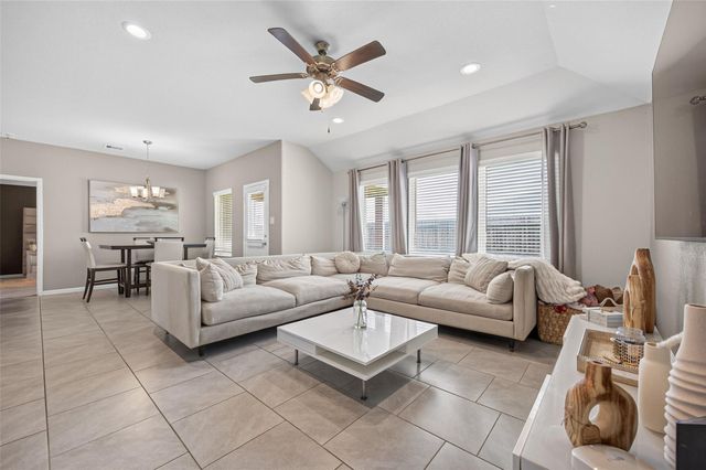 18402 Pelham Hollow Trail, Richmond, TX 77407