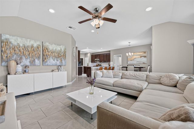 18402 Pelham Hollow Trail, Richmond, TX 77407