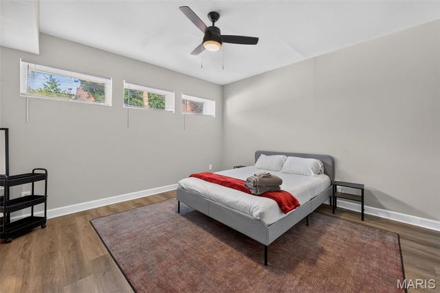 2023 Sidney Street, St Louis, MO 63104