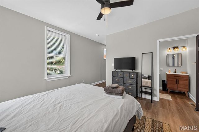 2023 Sidney Street, St Louis, MO 63104