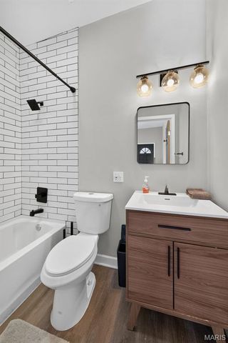 2023 Sidney Street, St Louis, MO 63104