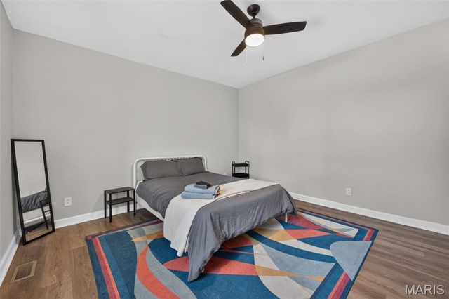 2023 Sidney Street, St Louis, MO 63104
