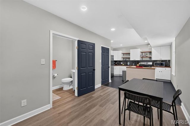 2023 Sidney Street, St Louis, MO 63104