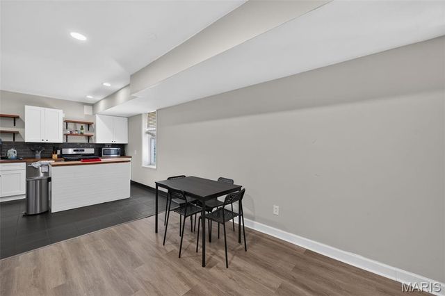 2023 Sidney Street, St Louis, MO 63104