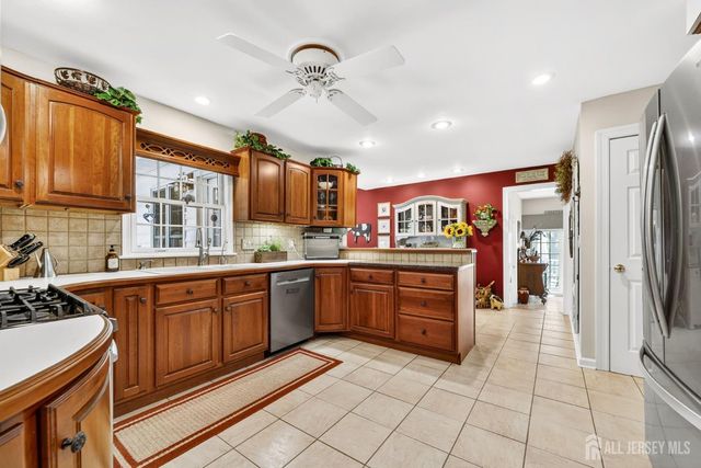 460 Elwood Street, Piscataway, NJ 08854