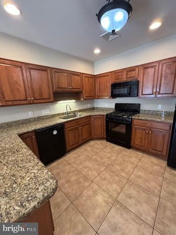 312 EMERALD LN, Reading, PA 19610