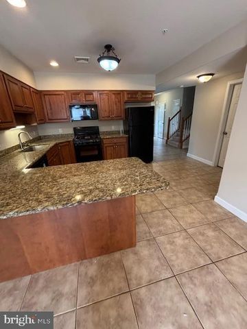 312 EMERALD LN, Reading, PA 19610