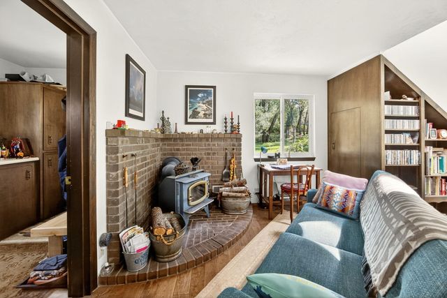 3950 Little Applegate Road, Jacksonville, OR 97530