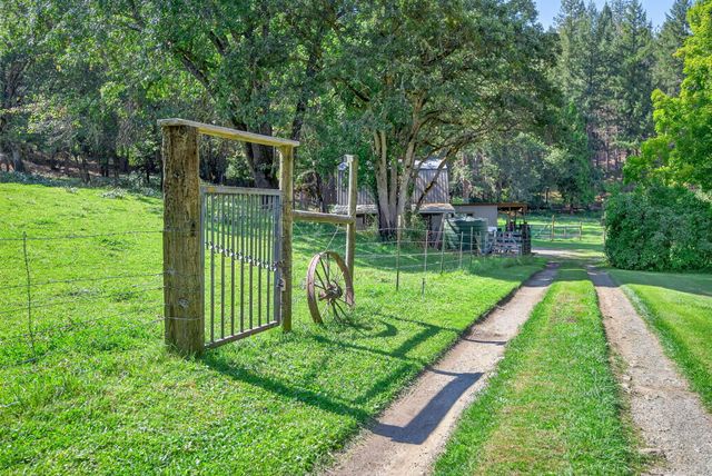 3950 Little Applegate Road, Jacksonville, OR 97530