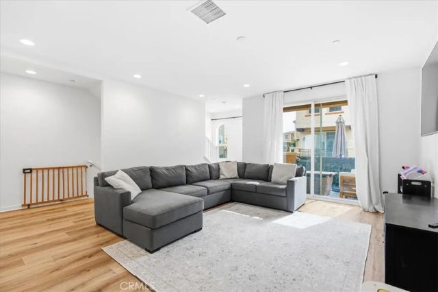 608 Shadowbrook, Lake Forest, CA 92610