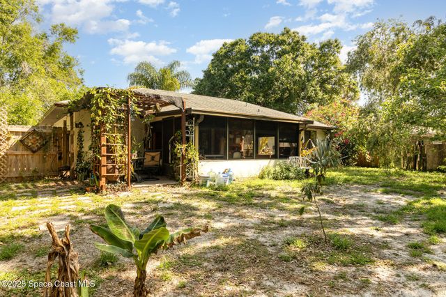 1666 Yamada Street SE, Palm Bay, FL 32909