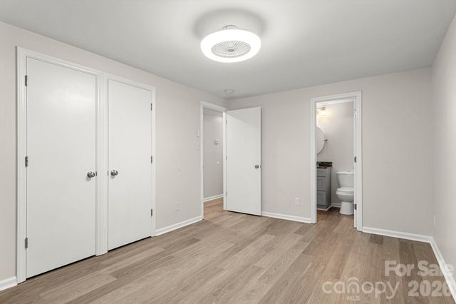 6018 Misty Way Lane, Charlotte, NC 28212