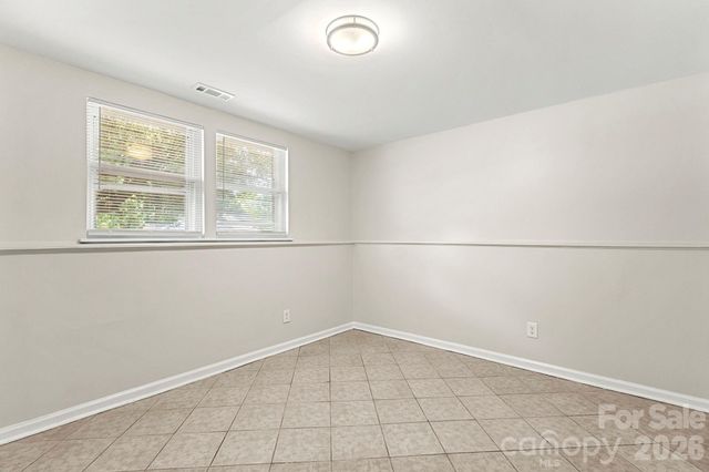 6018 Misty Way Lane, Charlotte, NC 28212