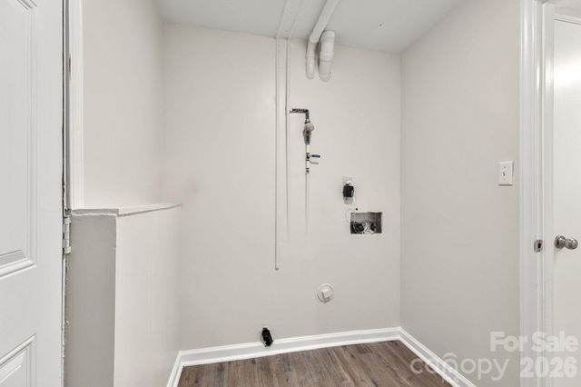 6018 Misty Way Lane, Charlotte, NC 28212