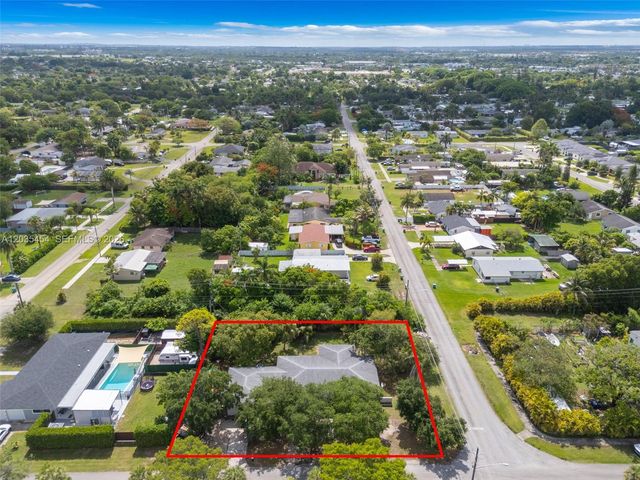 1701 NE 1st Terrace, Homestead, FL 33030
