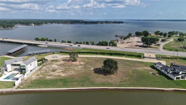 112 Mary Court, Gun Barrel City, TX 75156