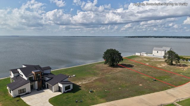 112 Mary Court, Gun Barrel City, TX 75156