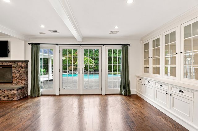 25 Grandview Road, Chelmsford, MA 01824