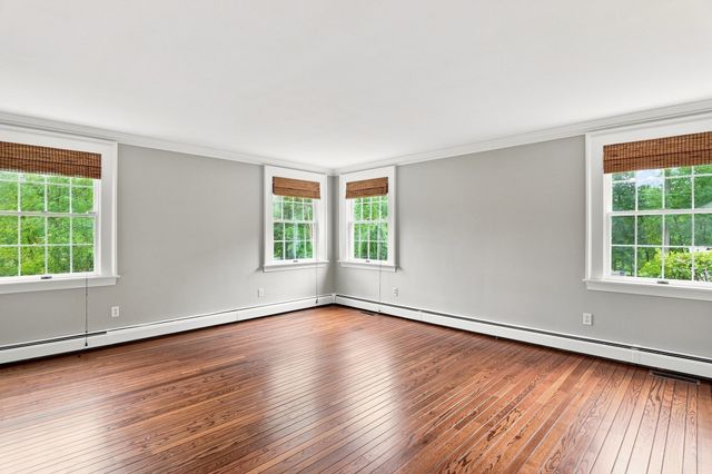 25 Grandview Road, Chelmsford, MA 01824
