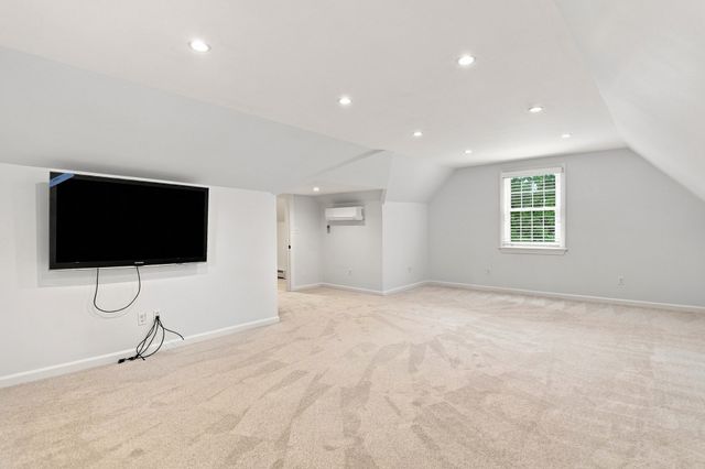 25 Grandview Road, Chelmsford, MA 01824