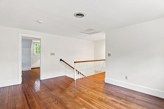 25 Grandview Road, Chelmsford, MA 01824