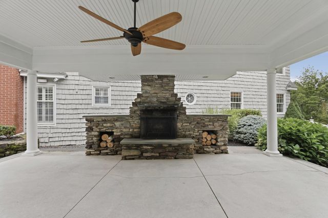 25 Grandview Road, Chelmsford, MA 01824