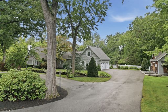25 Grandview Road, Chelmsford, MA 01824