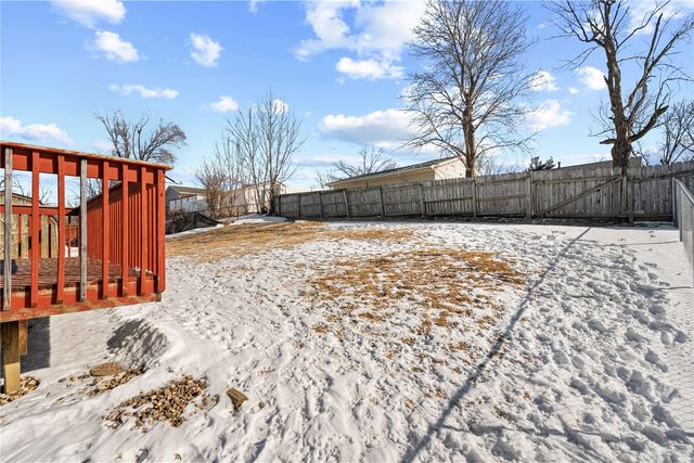 1719 South View Drive NW, Cedar Rapids, IA 52405