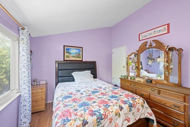 84 Long Pond Lane, New York City, NY 10304