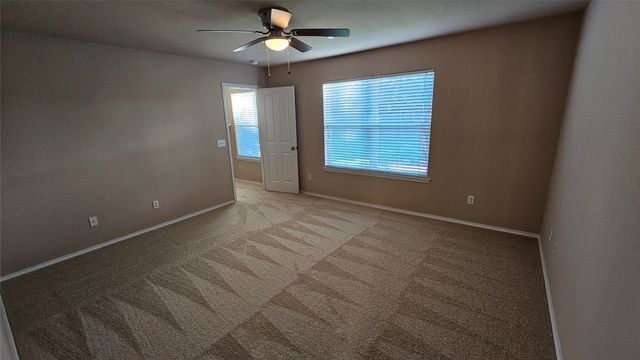 8304 Mossberg Drive, Arlington, TX 76002
