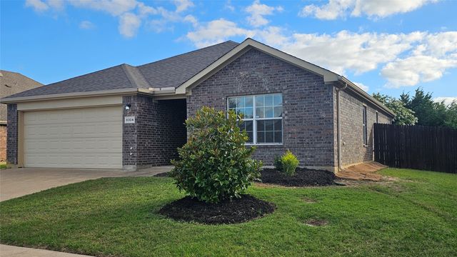 8304 Mossberg Drive, Arlington, TX 76002