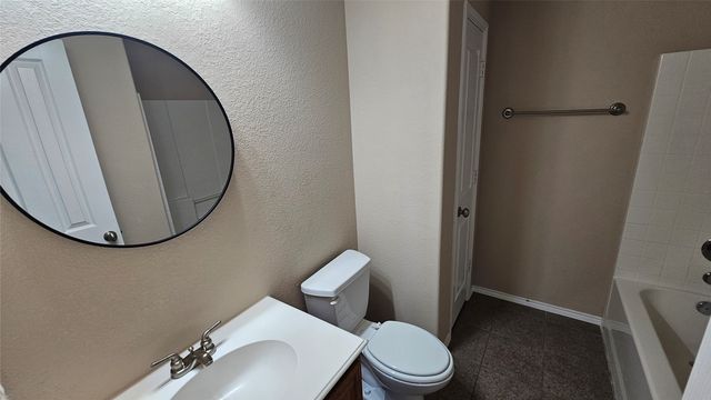 8304 Mossberg Drive, Arlington, TX 76002