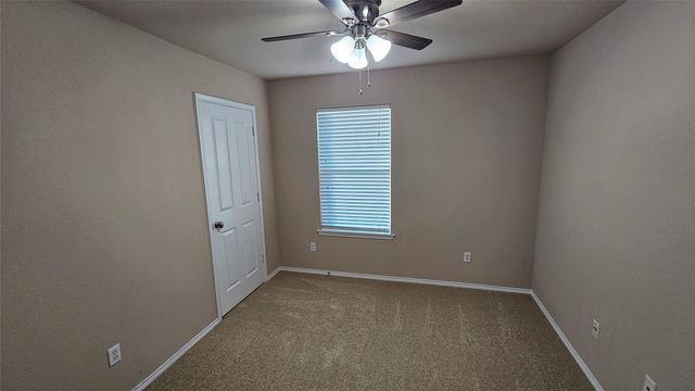 8304 Mossberg Drive, Arlington, TX 76002