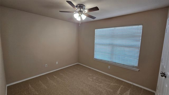 8304 Mossberg Drive, Arlington, TX 76002