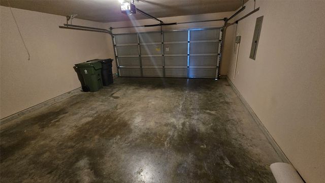 8304 Mossberg Drive, Arlington, TX 76002