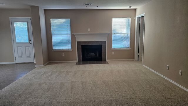 8304 Mossberg Drive, Arlington, TX 76002