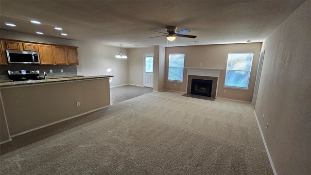 8304 Mossberg Drive, Arlington, TX 76002